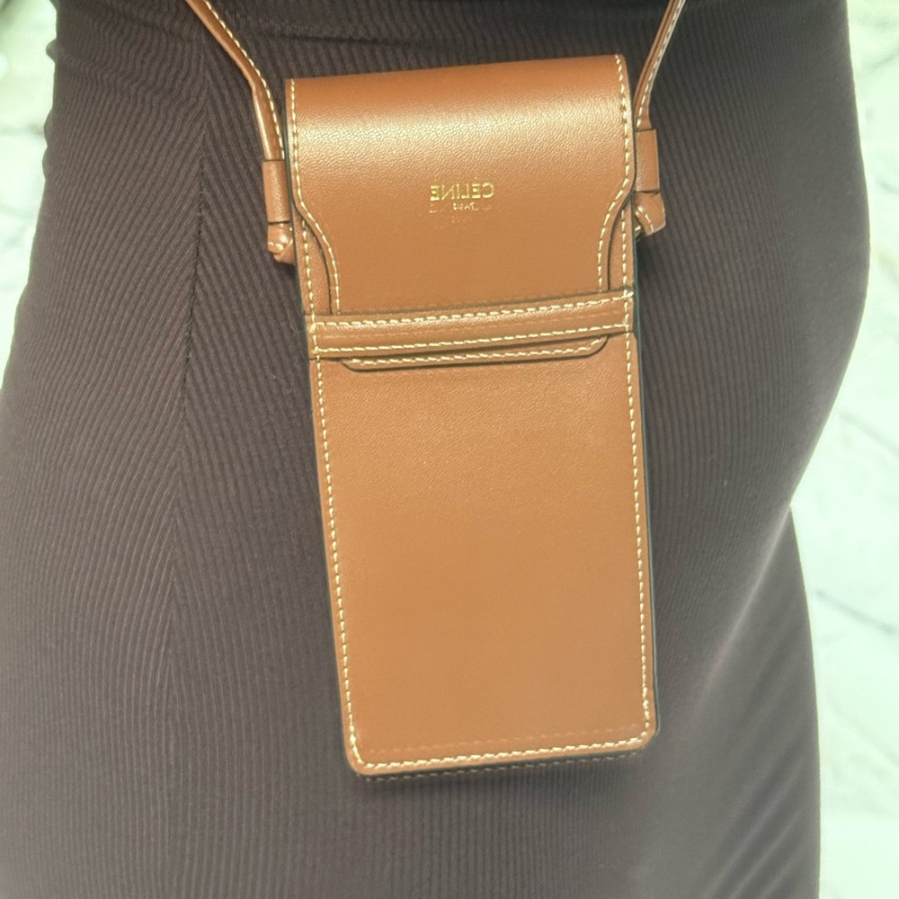 CELINE Crossbody Shoulder Pouch...( 👓 or 📱) - Picture 8 of 16